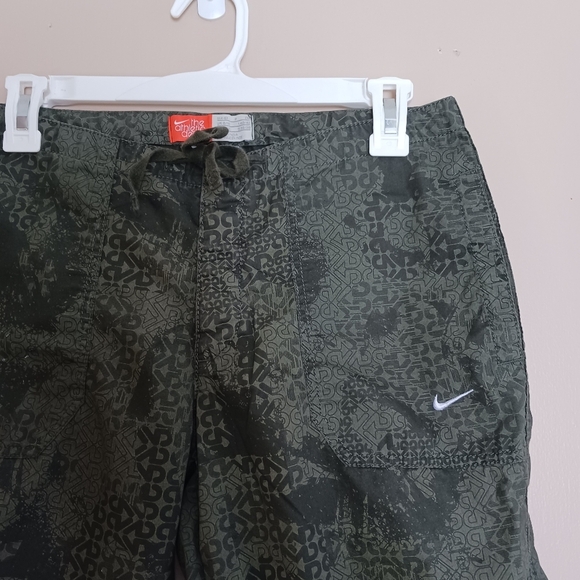 Nike The Athletic Department Capri Pants Women's Size S 2-4 Swoosh Green Camo - Picture 2 of 5